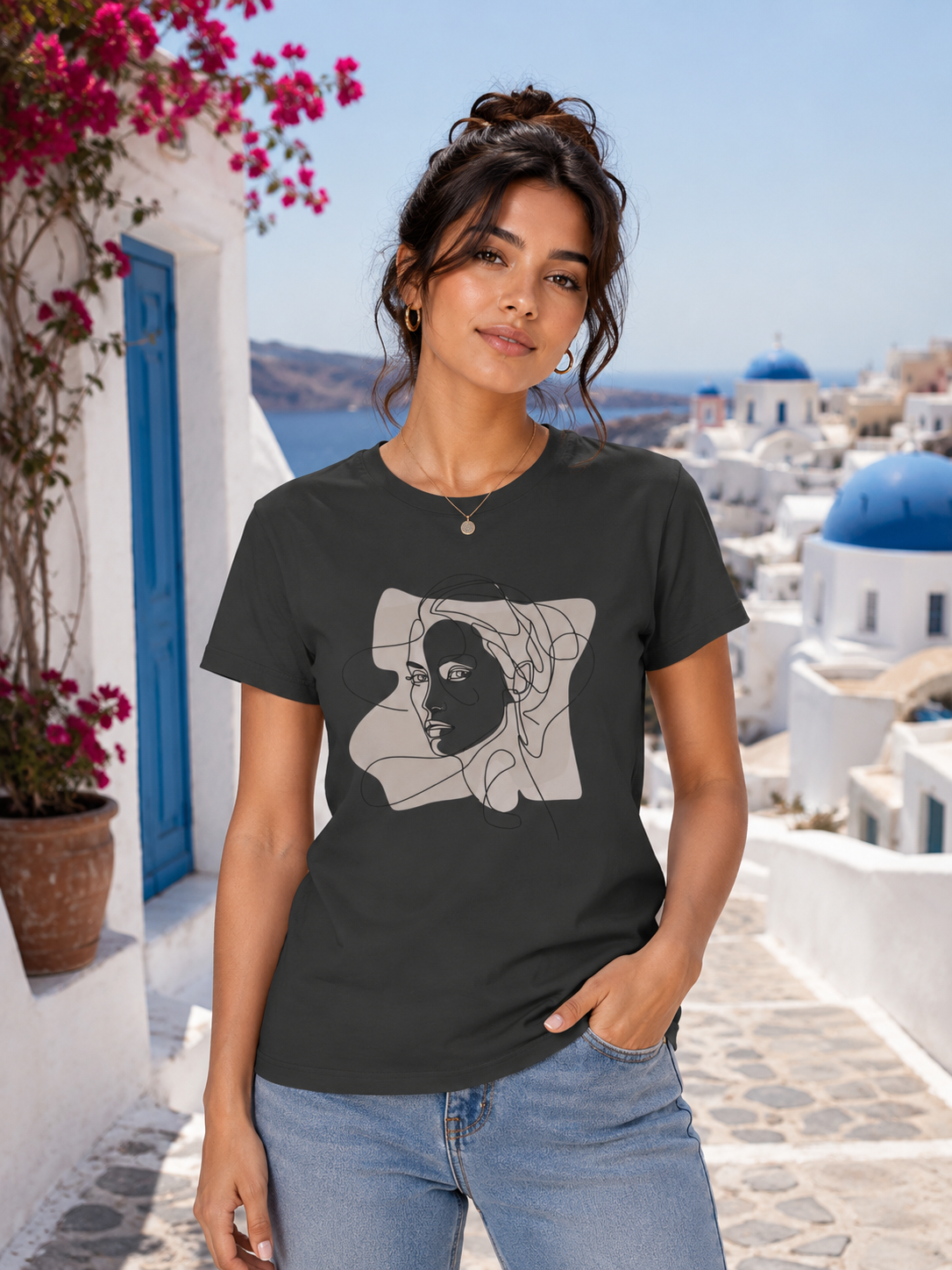 Minimal Abstract Face Women’s Regular Fit T-Shirt